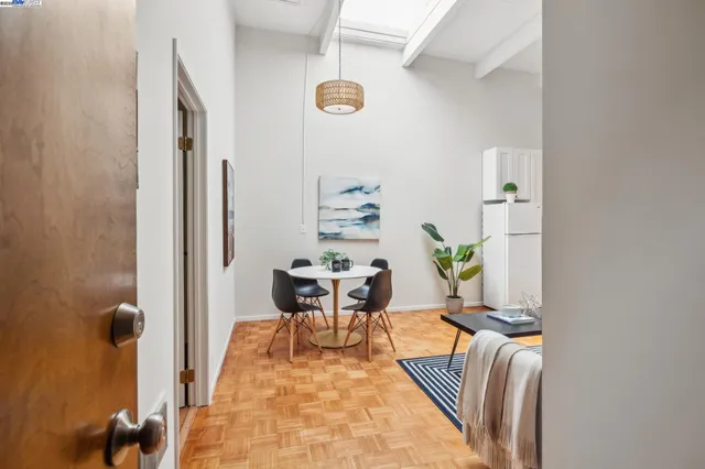 $644,000 | 2112 West Street, Unit 2, Oakland, CA 94612