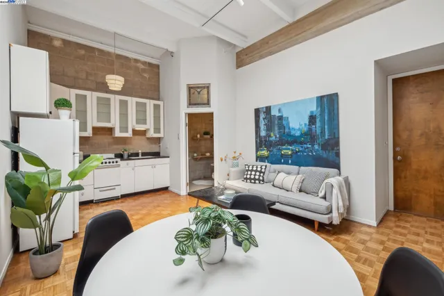 $644,000 | 2112 West Street, Unit 2, Oakland, CA 94612