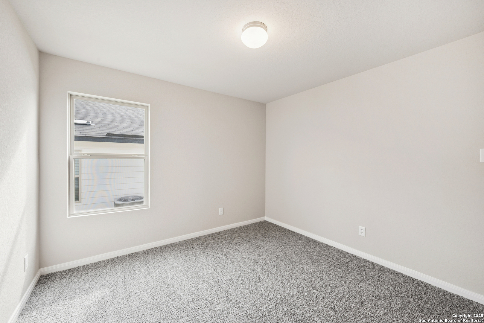 2825 Sun Bayou Seguin, TX 78155 - Photo 25 of 40 an empty room with a window