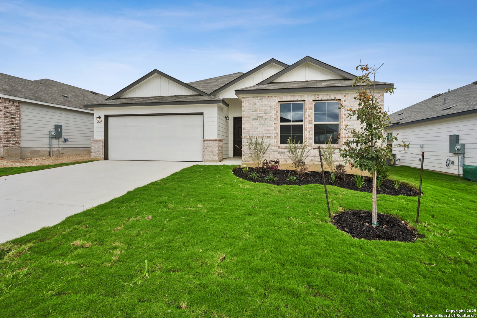 2825 Sun Bayou Seguin, TX 78155 - Photo 40 of 40 a front view of a house with a yard and porch