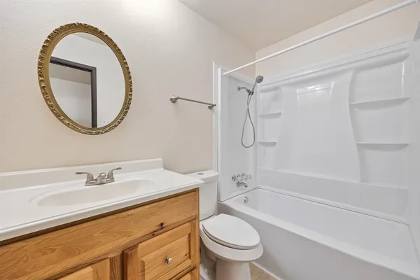 $2,100 | 729 Via Altos, Mesquite, TX 75150