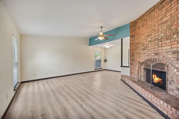 $2,100 | 729 Via Altos, Mesquite, TX 75150