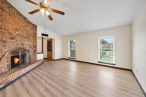 $2,100 | 729 Via Altos, Mesquite, TX 75150