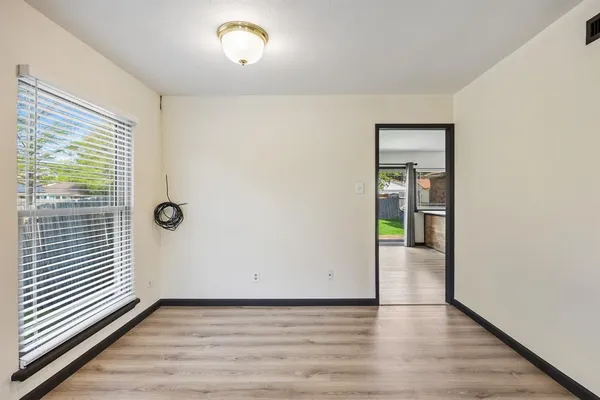 $2,100 | 729 Via Altos, Mesquite, TX 75150