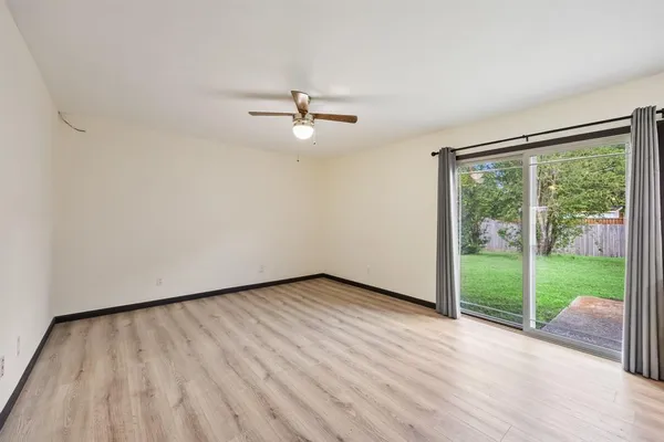 $2,100 | 729 Via Altos, Mesquite, TX 75150