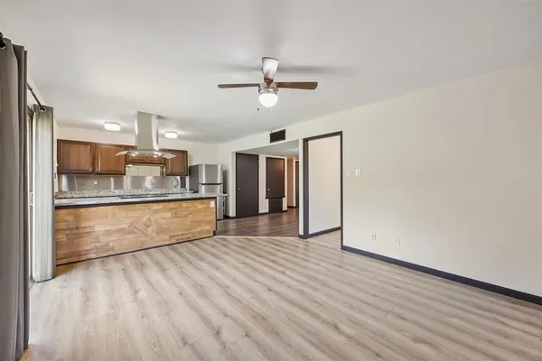 $2,100 | 729 Via Altos, Mesquite, TX 75150