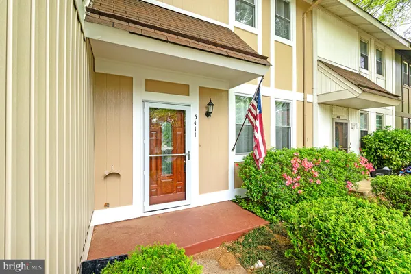 $2,575 | 5411 Crossrail Drive, Burke, VA 22015