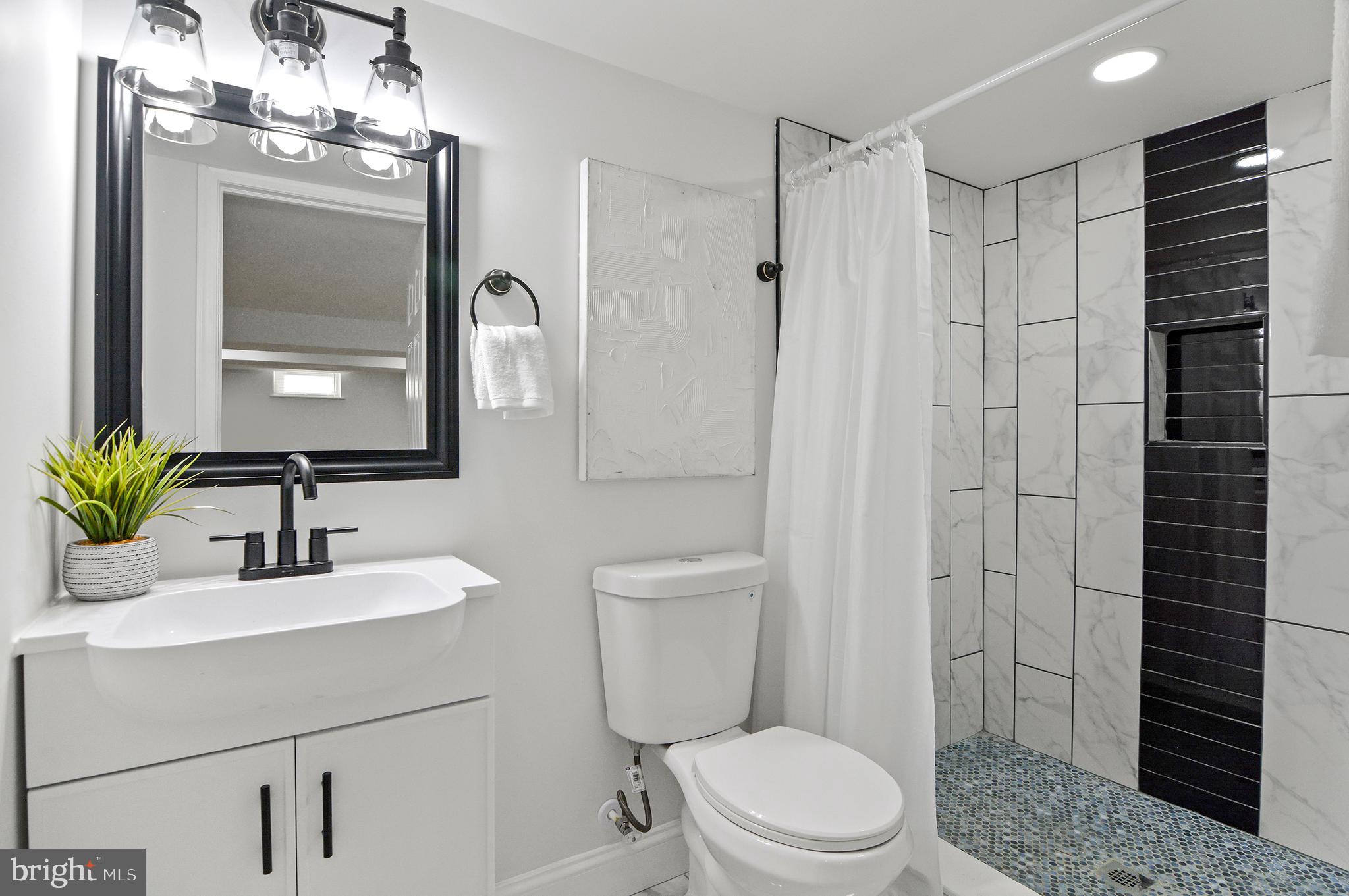 1717 Hartsdale Road Baltimore, MD 21239 - Photo 35 of 39