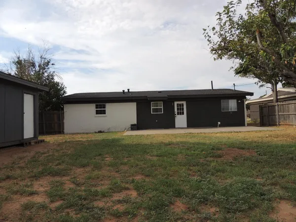 $2,400 | 2816 Catalina Drive, Odessa, TX 79764
