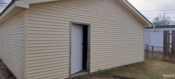 $114,900 | 907 West 14th Street, Muncie, IN 47302