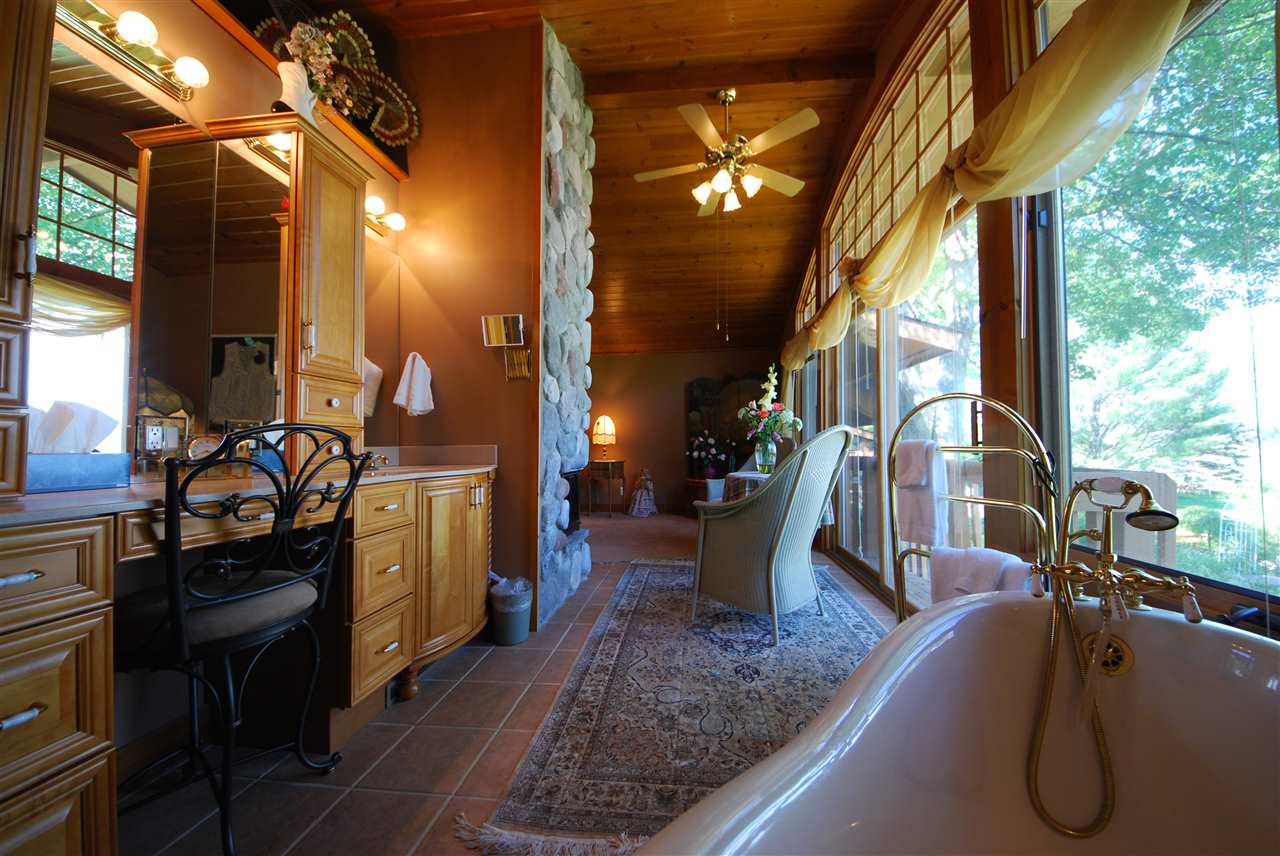 2527 Tonawanda Road Grawn, MI 49637 - Photo 48 of 61 1821385-47.JPG