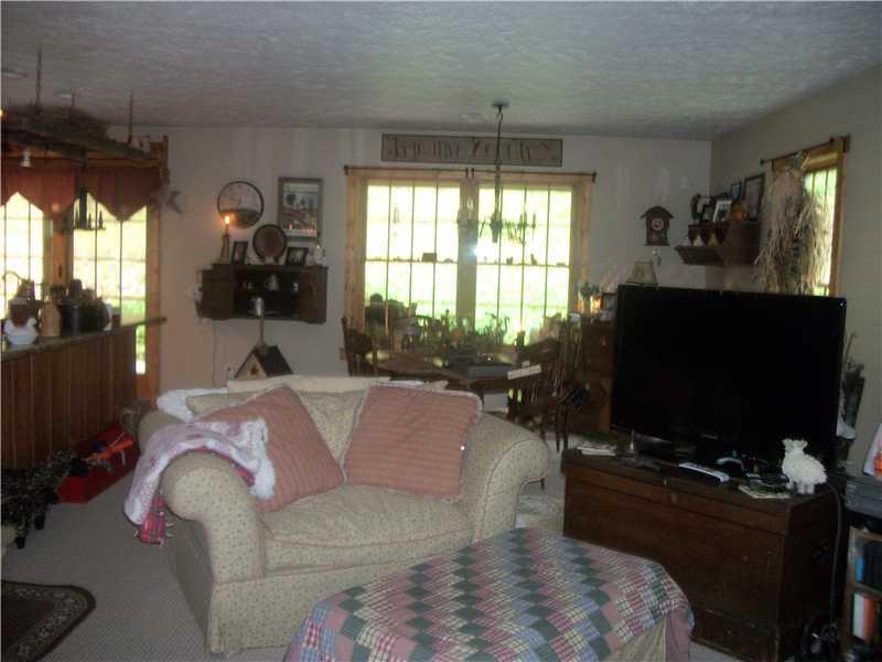 130 Carters Road Carmichaels, PA 15320 - Photo 7 of 15 Living Room.