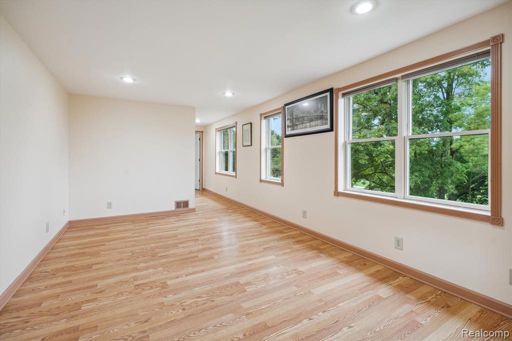 11431 Hegel Road Goodrich, MI 48438 - Photo 19 of 41