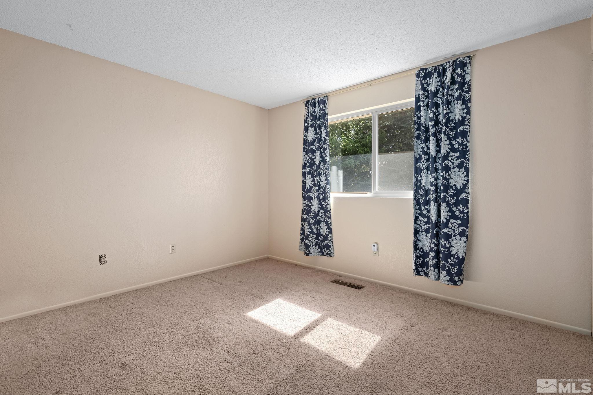 2370 Seneca Drive Reno, NV 89506 - Photo 19 of 27 Photo 19