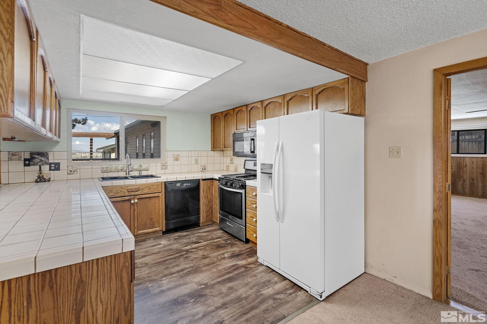 2370 Seneca Drive Reno, NV 89506 - Photo 5 of 27 Photo 5