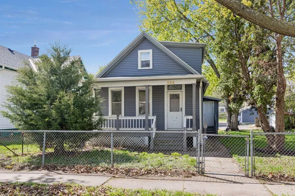 $249,900 | 894 Euclid Street, St. Paul, MN 55106