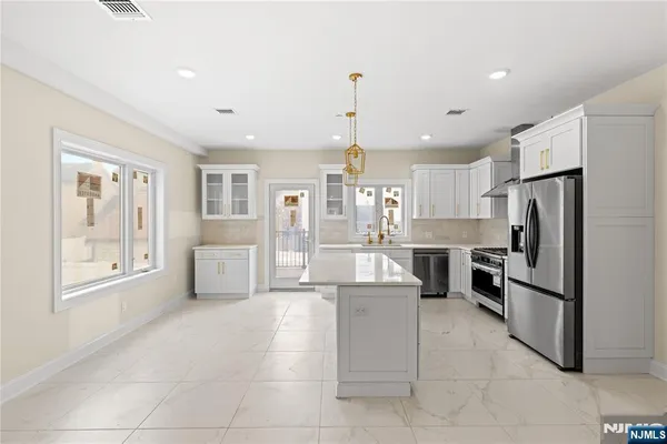 $7,200 | 45 Lincoln Avenue, Cliffside Park, NJ 07010