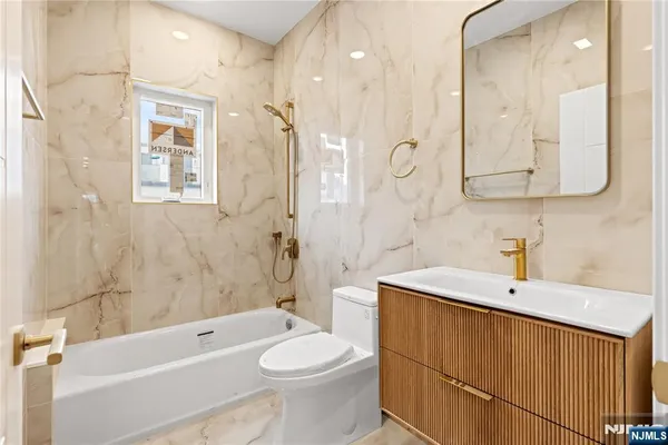 $7,200 | 45 Lincoln Avenue, Cliffside Park, NJ 07010