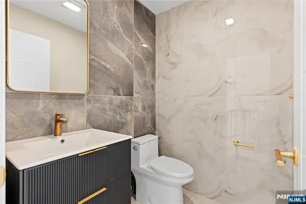 $7,200 | 45 Lincoln Avenue, Cliffside Park, NJ 07010