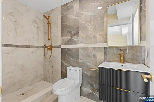 $7,200 | 45 Lincoln Avenue, Cliffside Park, NJ 07010