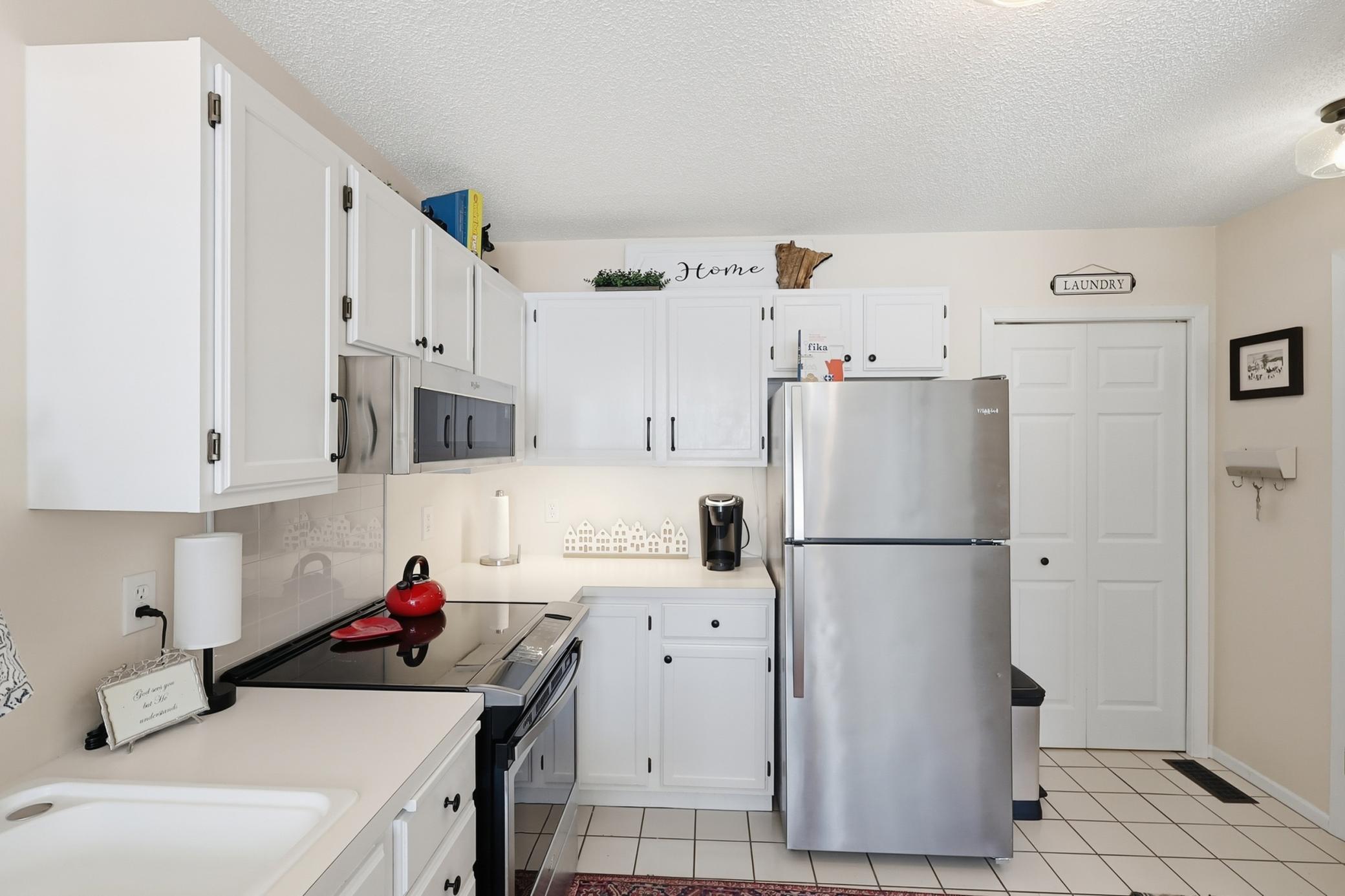 8487 Corcoran Path, Unit 61 Inver Grove Heights, MN 55076 - Photo 11 of 35