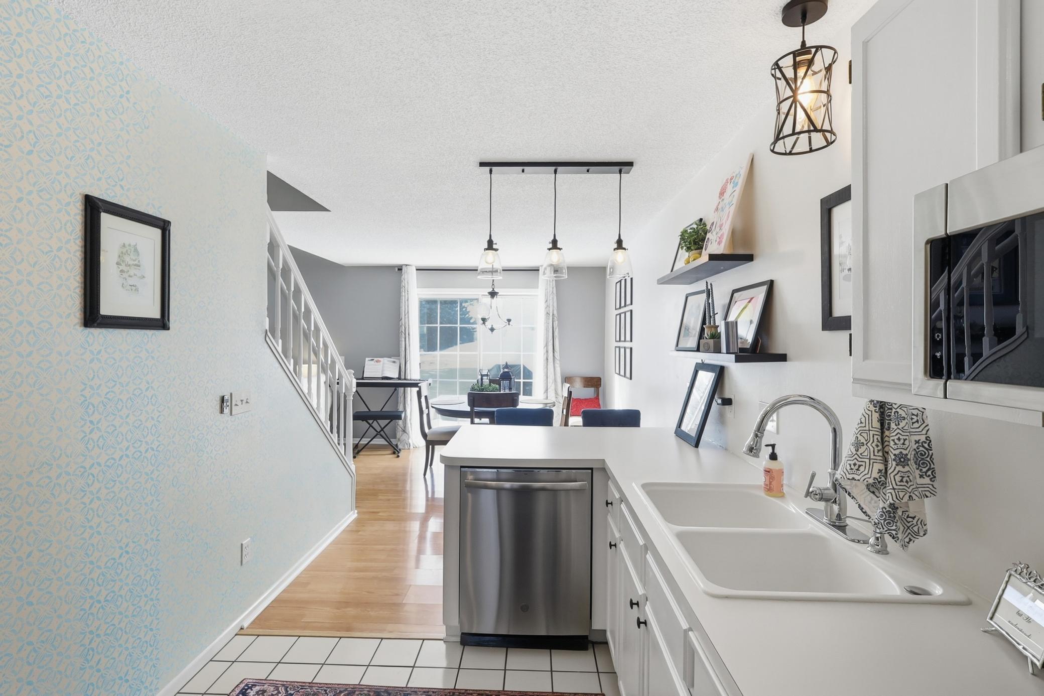 8487 Corcoran Path, Unit 61 Inver Grove Heights, MN 55076 - Photo 10 of 35