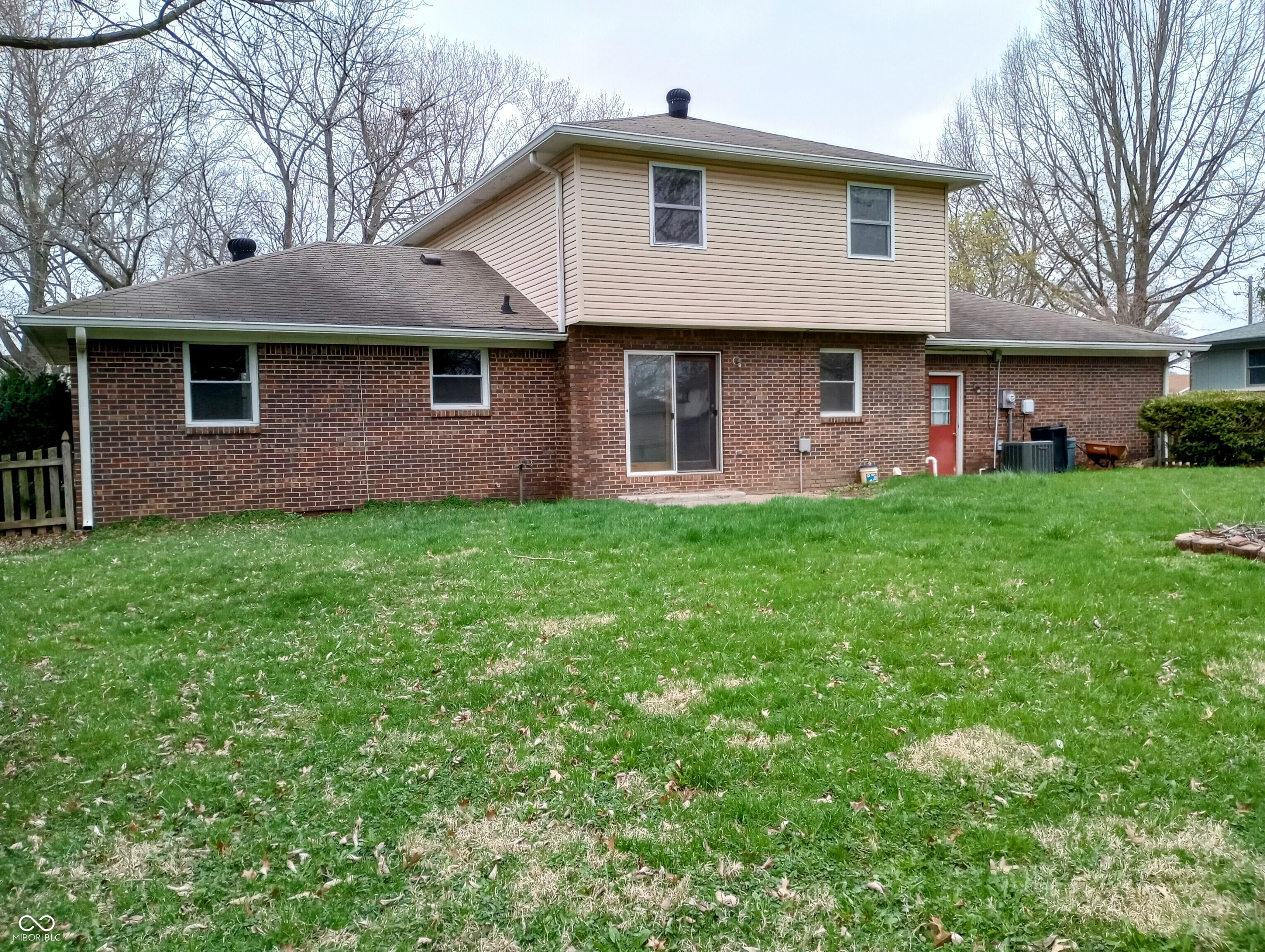 951 Apple Valley Road Greenwood, IN 46142 - Photo 12 of 42 Gallery Image 12