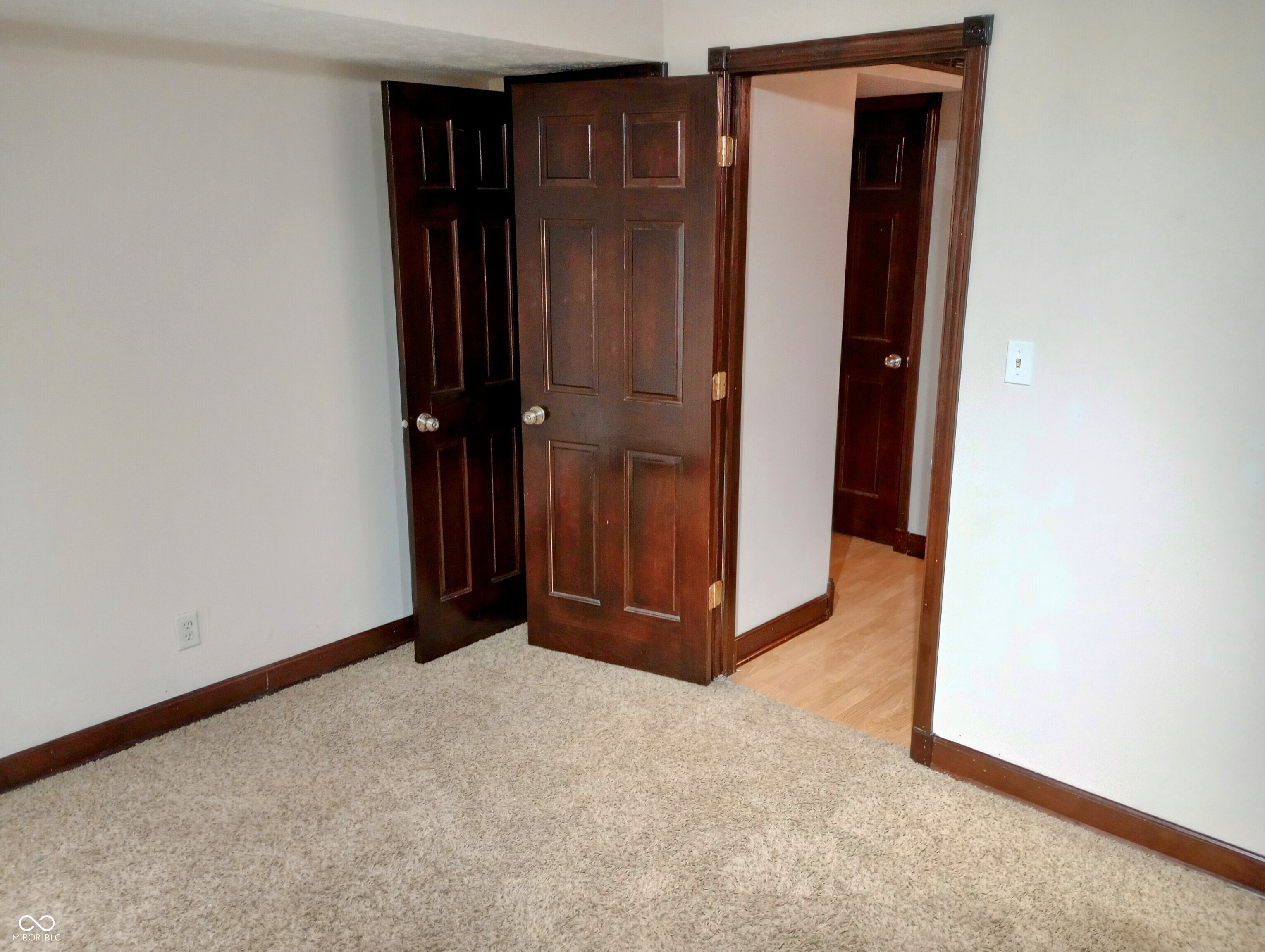 951 Apple Valley Road Greenwood, IN 46142 - Photo 14 of 42 Gallery Image 14