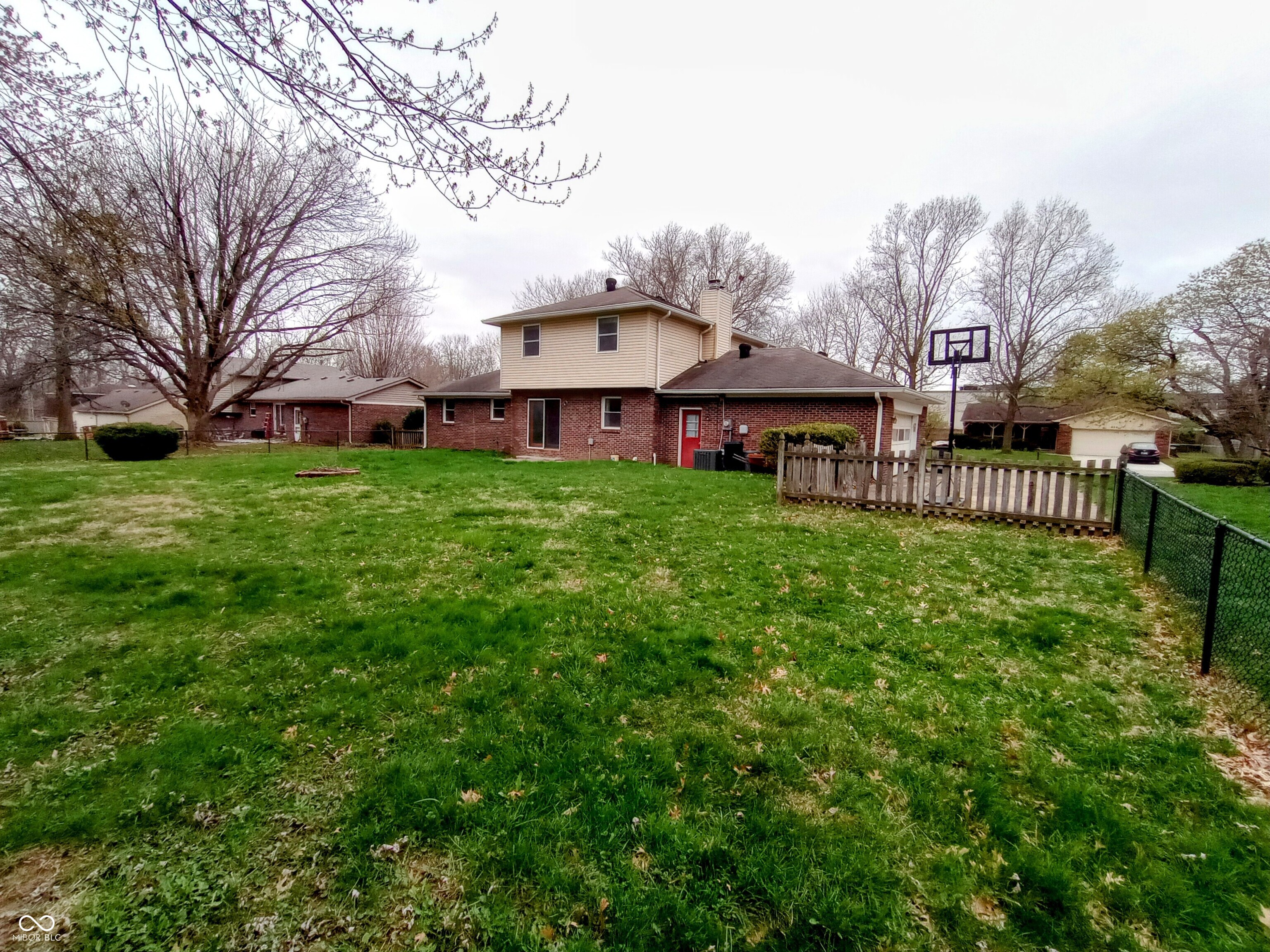 951 Apple Valley Road Greenwood, IN 46142 - Photo 7 of 42 Gallery Image 7