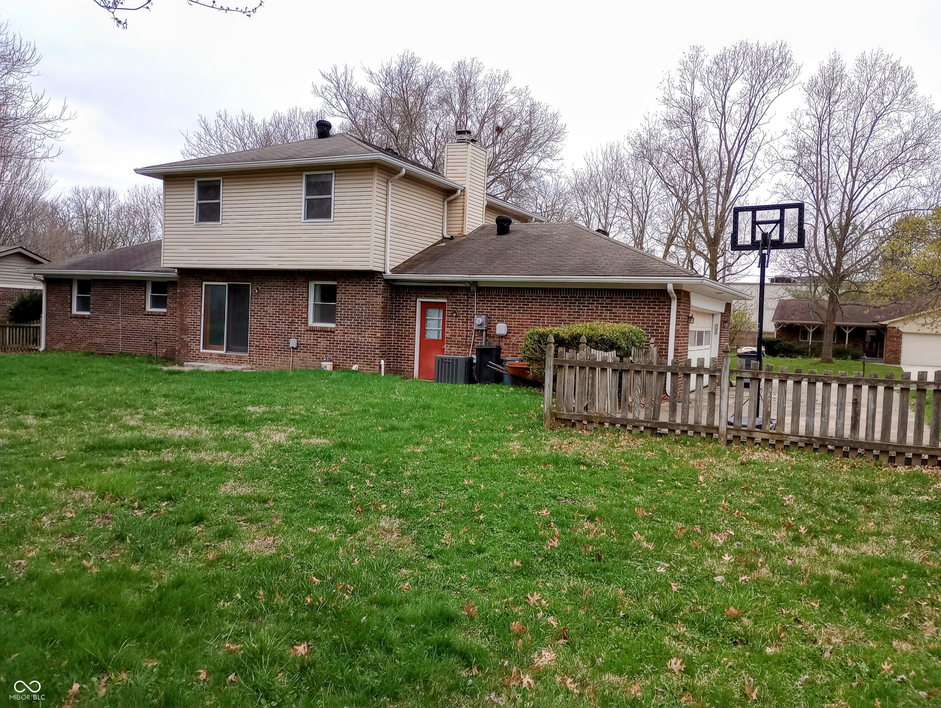 951 Apple Valley Road Greenwood, IN 46142 - Photo 8 of 42 Gallery Image 8