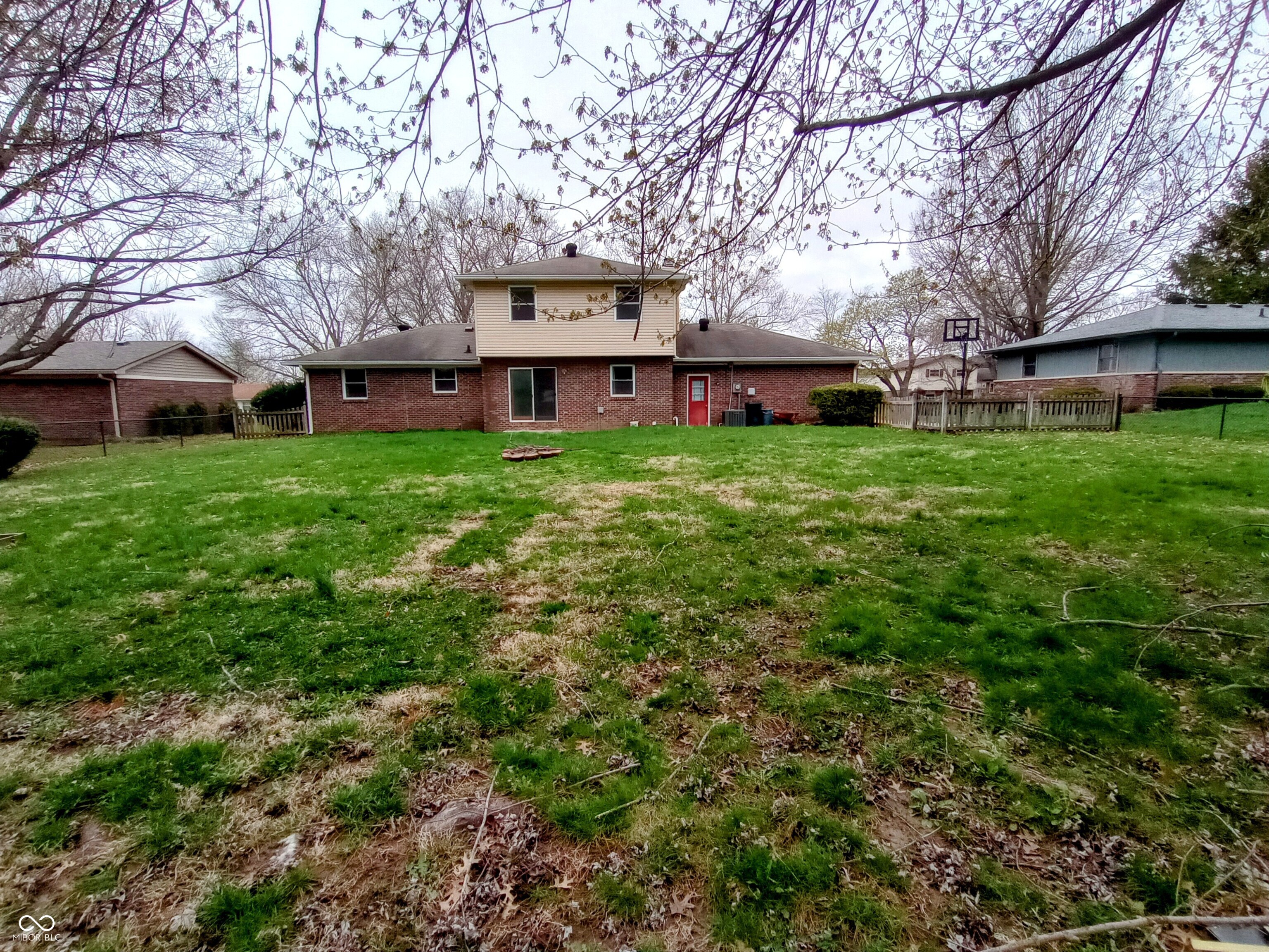 951 Apple Valley Road Greenwood, IN 46142 - Photo 10 of 42 Gallery Image 10