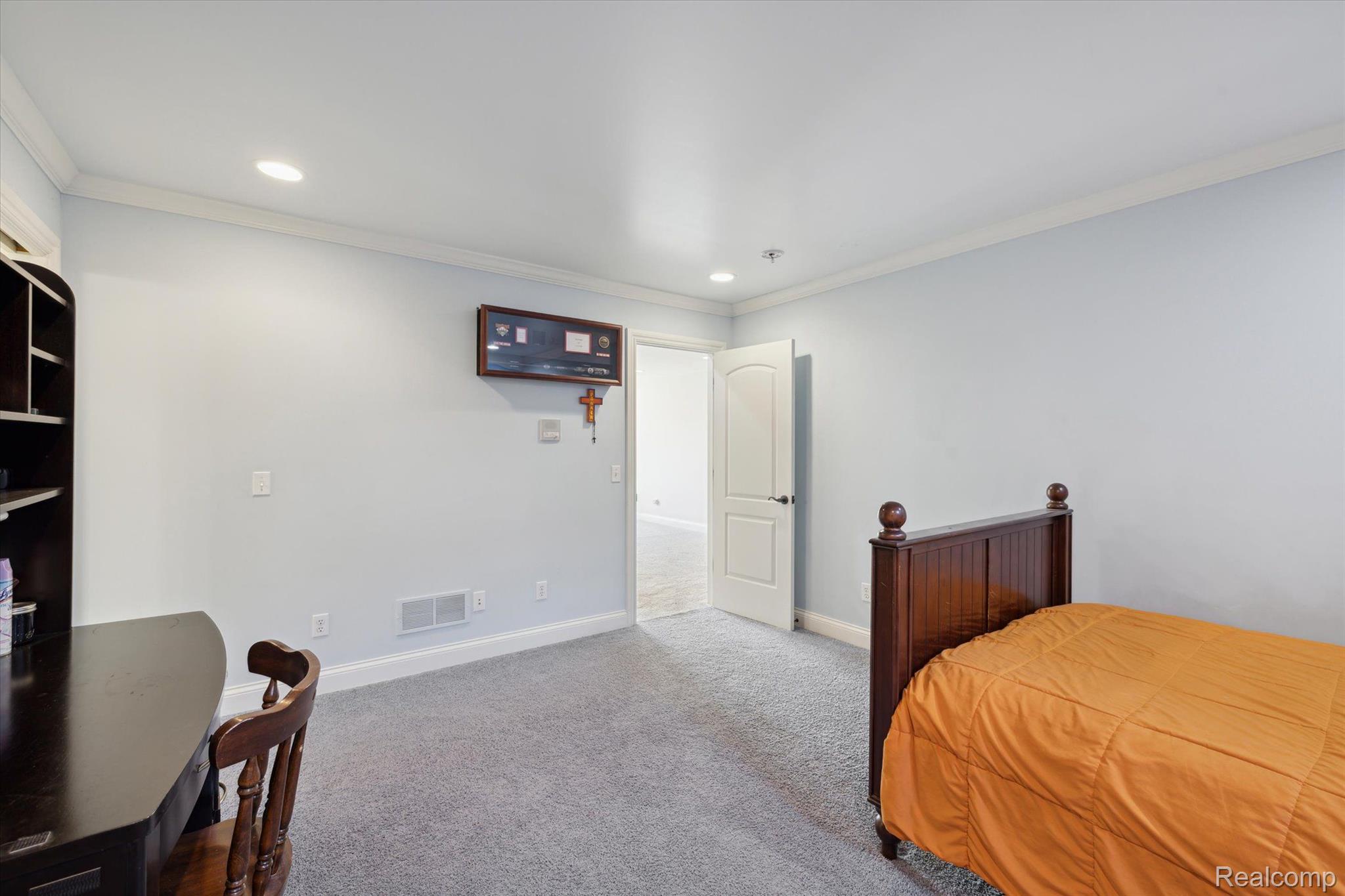 10205 Fenton Road Fenton, MI 48430 - Photo 46 of 96 Gallery Image 46