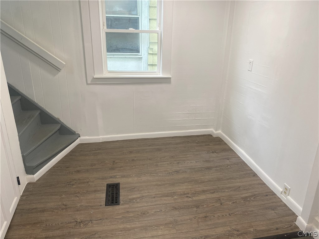 2407 Lodi Street Syracuse, NY 13208 - Photo 24 of 41