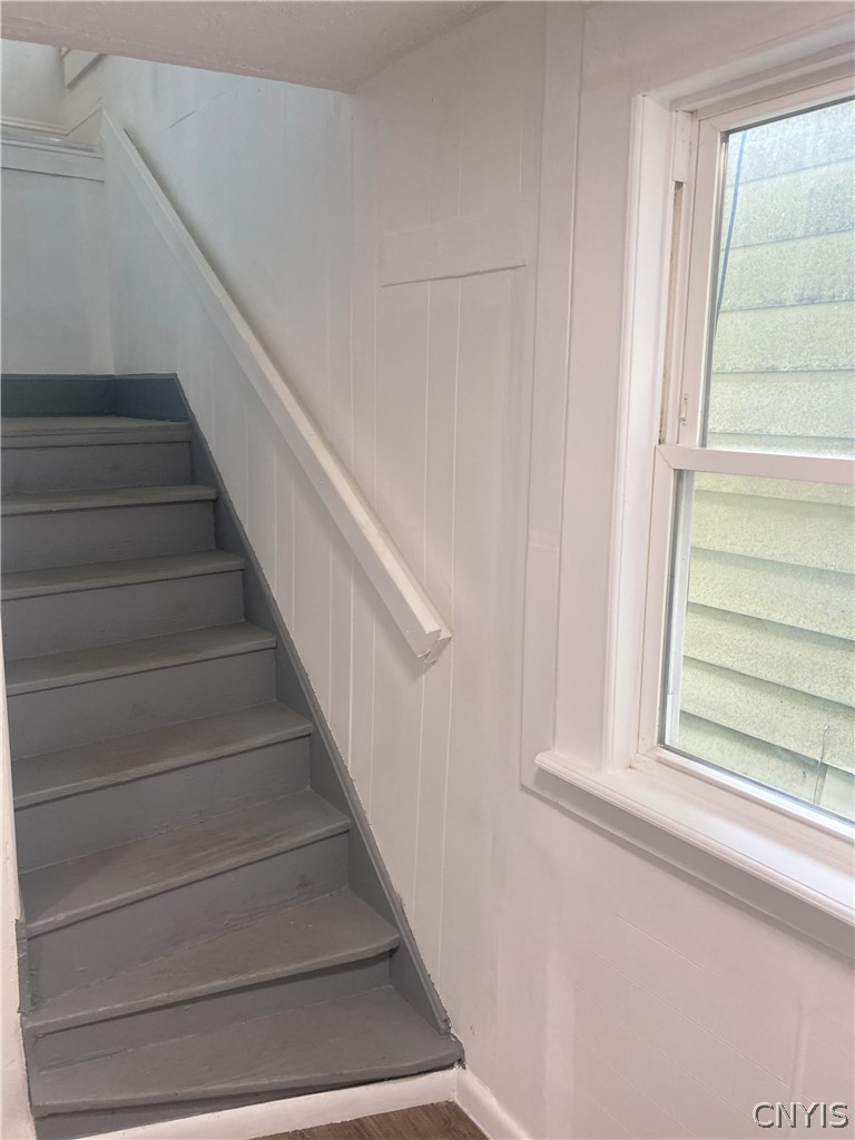 2407 Lodi Street Syracuse, NY 13208 - Photo 25 of 41