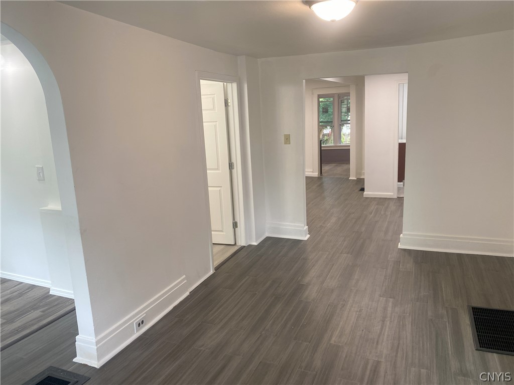 2407 Lodi Street Syracuse, NY 13208 - Photo 5 of 41