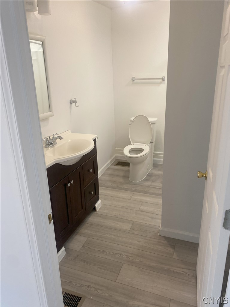 2407 Lodi Street Syracuse, NY 13208 - Photo 8 of 41