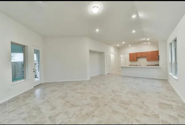 $2,075 | 6711 Knoll Spring Way, Houston, TX 77084