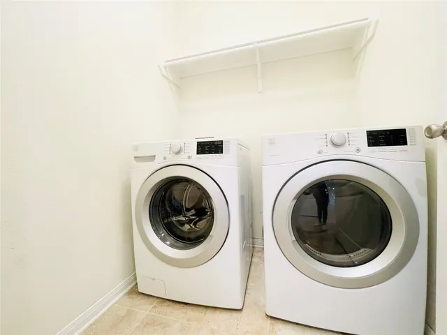 $2,075 | 6711 Knoll Spring Way, Houston, TX 77084