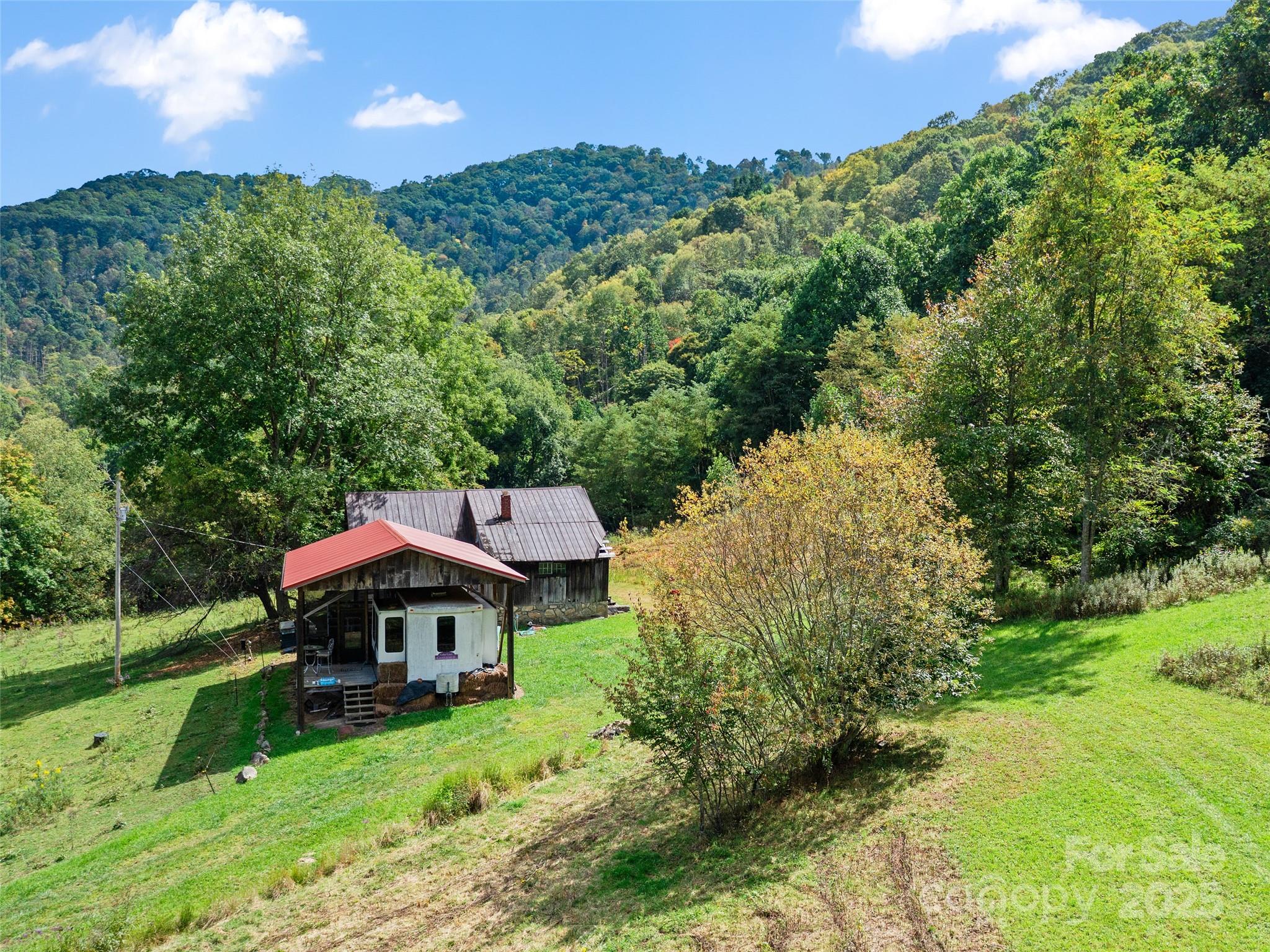 1099 Silas Branch Road Burnsville, NC 28714 - Photo 12 of 30