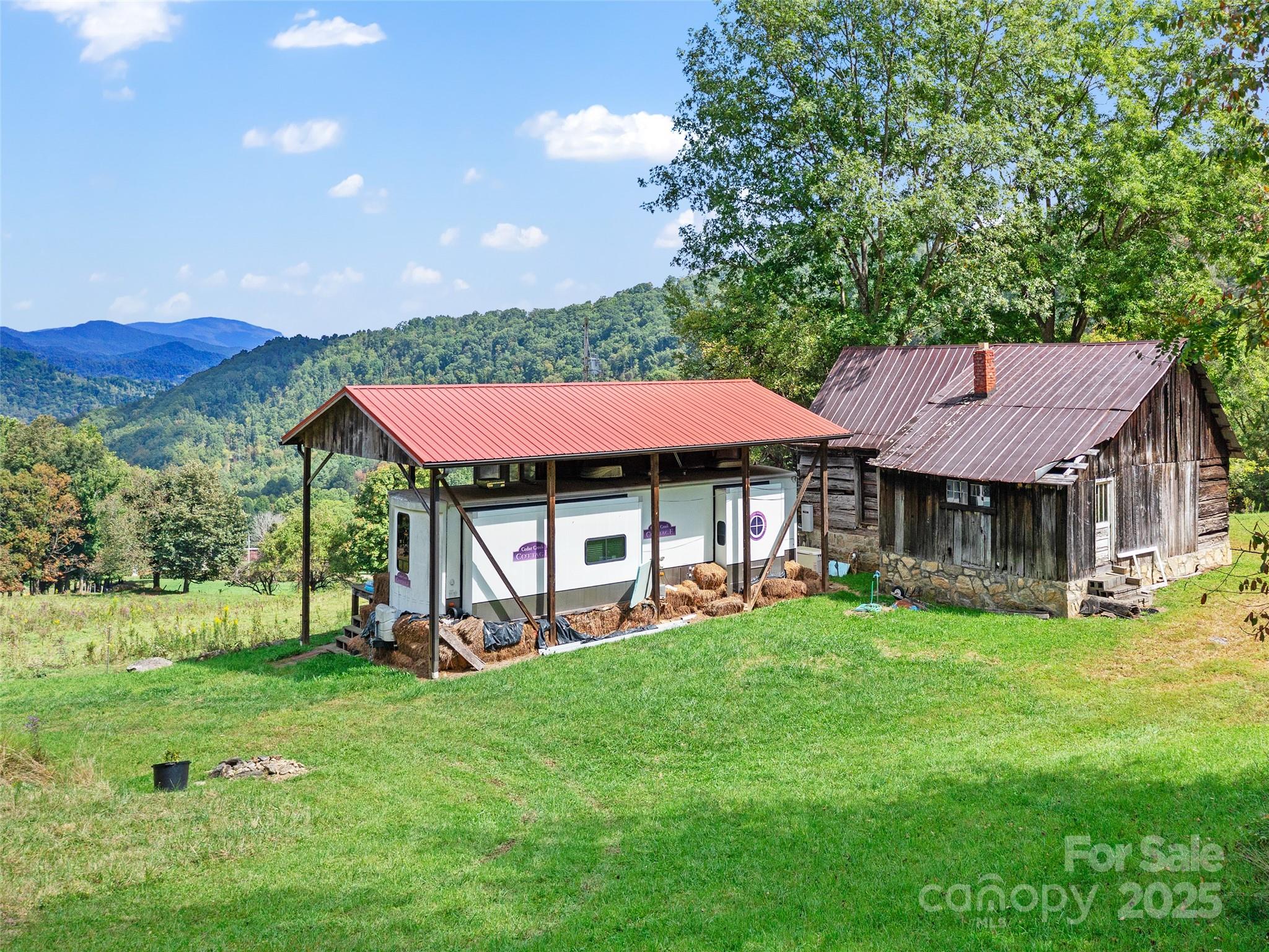 1099 Silas Branch Road Burnsville, NC 28714 - Photo 13 of 30