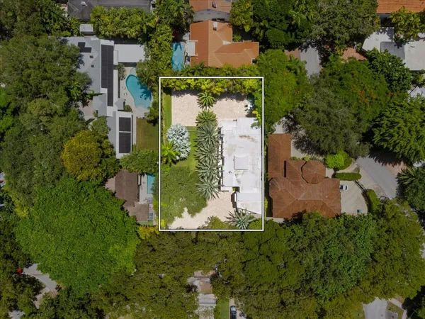 $4,550,000 | 3917 Southwest 42nd Avenue, Miami, FL 33133