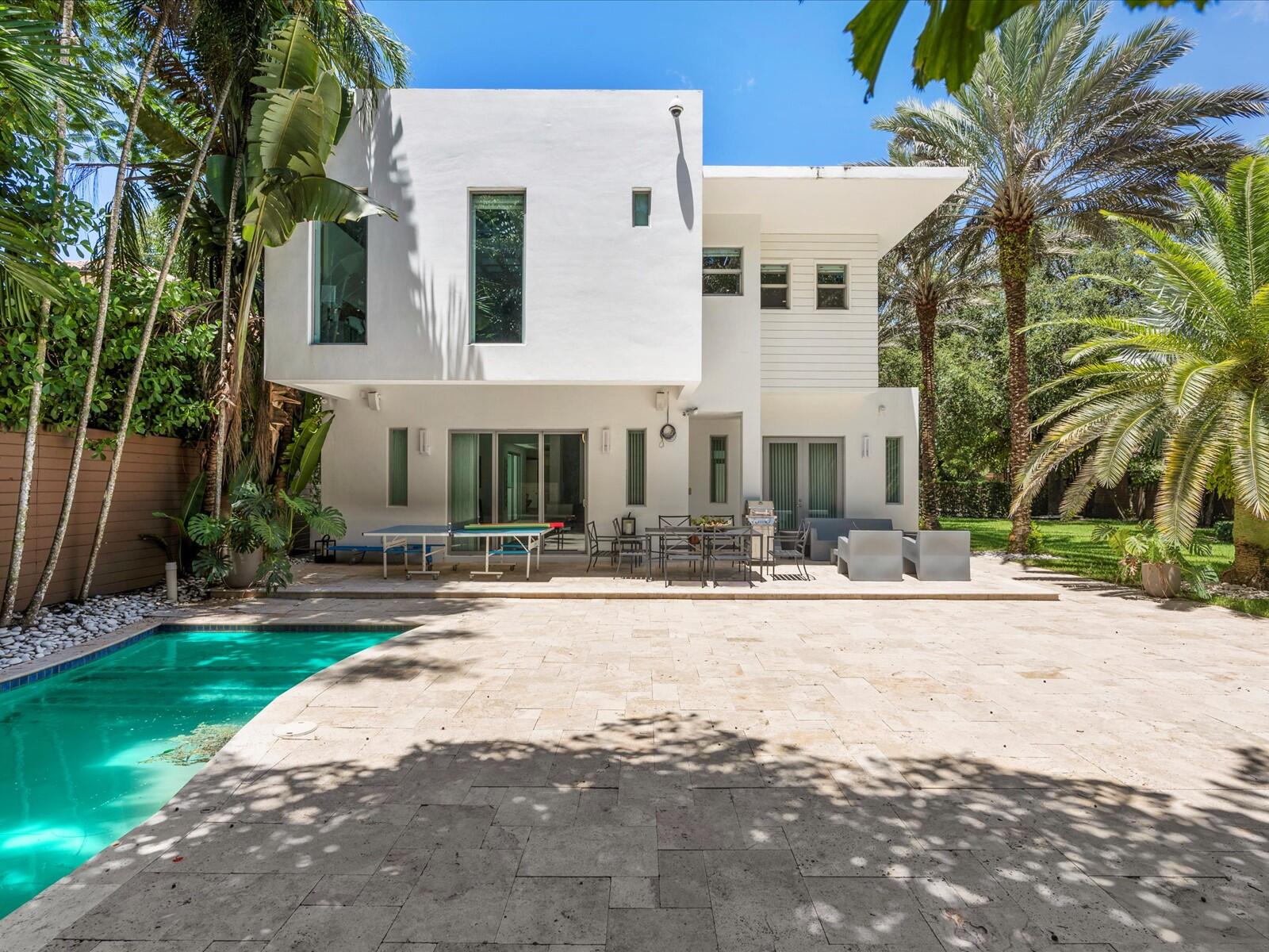 3917 Southwest 42nd Avenue Miami, FL 33133 - Photo 15 of 60 14-Exterior Back
