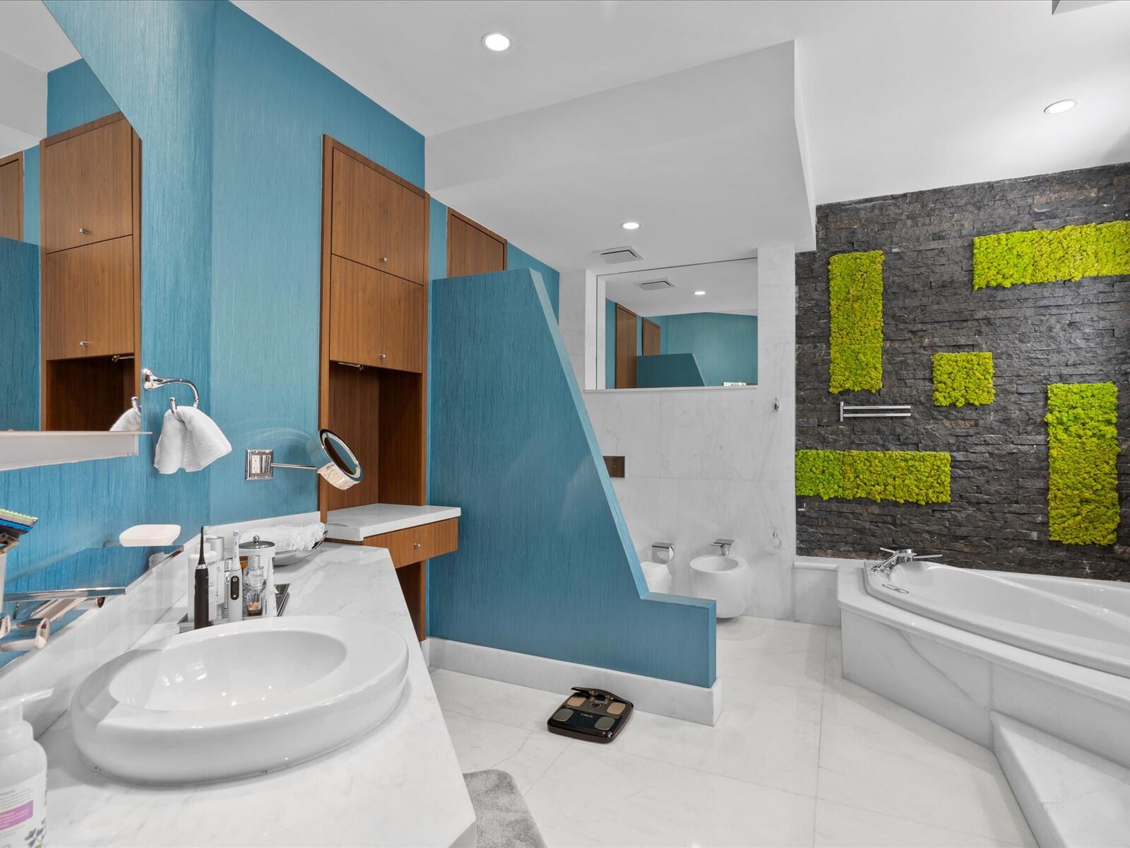 3917 Southwest 42nd Avenue Miami, FL 33133 - Photo 43 of 60 77-Bathroom