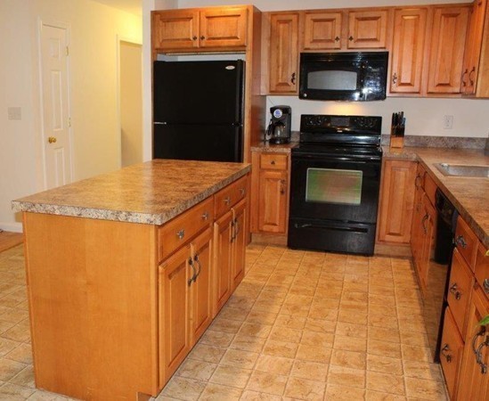 84 Barker Hill Road Townsend, MA 01469 - Photo 3 of 29 Gallery Image 3