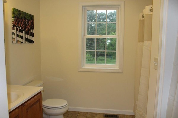 84 Barker Hill Road Townsend, MA 01469 - Photo 9 of 29 Gallery Image 9