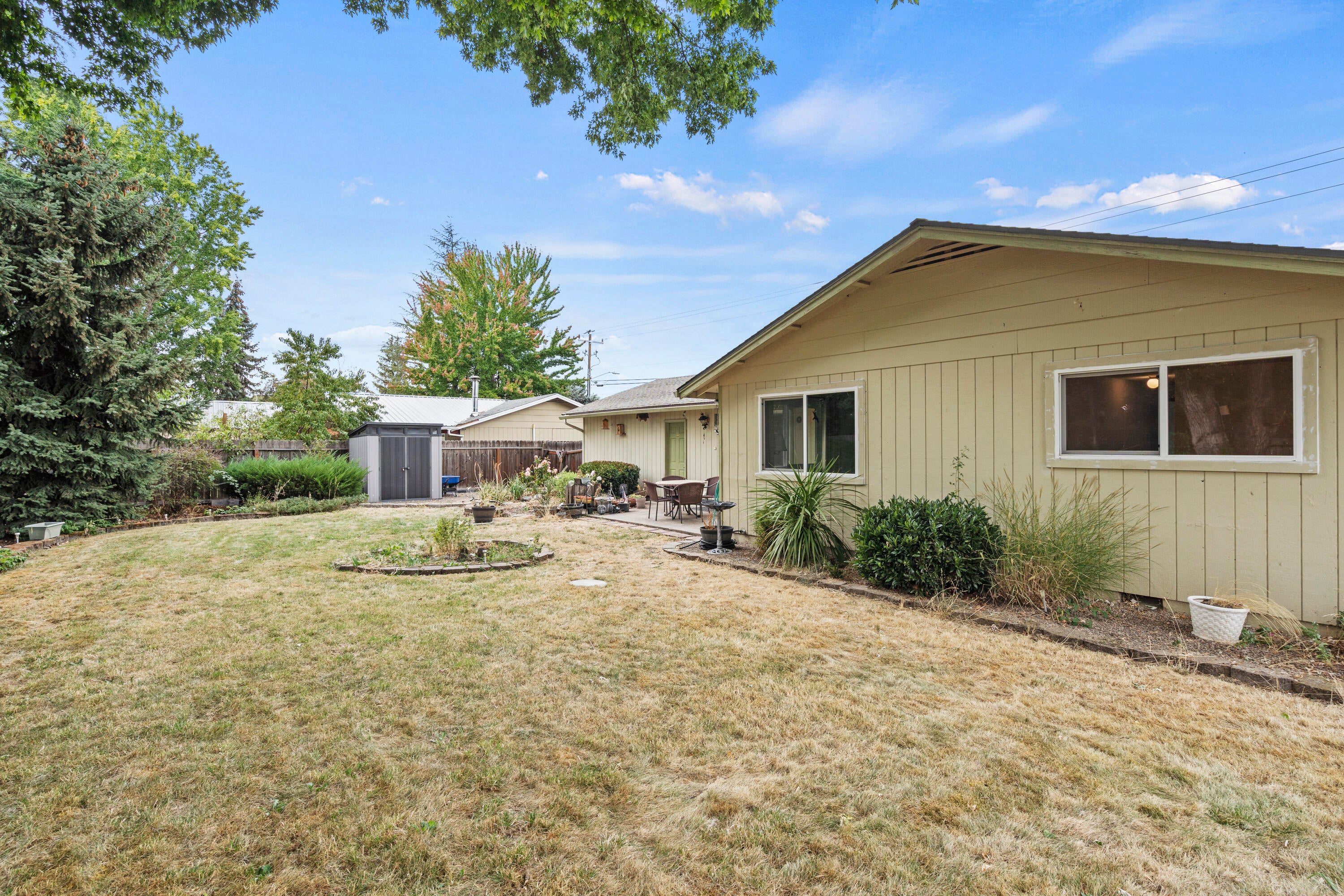 2622 Delta Waters Road Medford, OR 97504 - Photo 22 of 32 2622 Delta Waters Rd - 21
