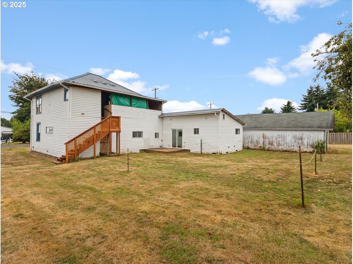 246 Jacobson Road Cathlamet, WA 98612 - Photo 24 of 33 a house view with a backyard space