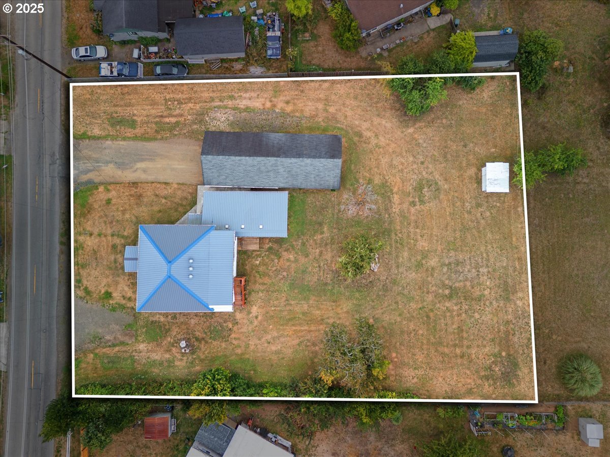 246 Jacobson Road Cathlamet, WA 98612 - Photo 27 of 33 a picture of a bathroom with a sink