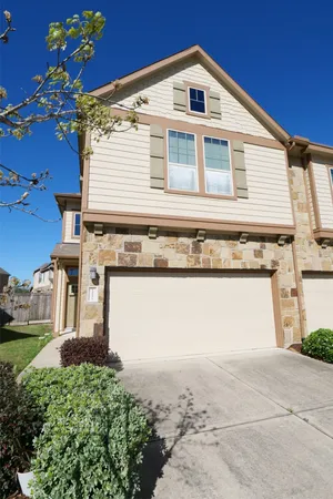 $2,100 | 12211 Stellano Lane, Richmond, TX 77406