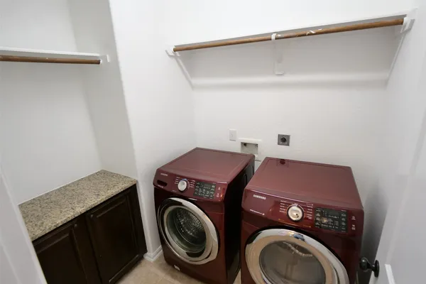 $2,100 | 12211 Stellano Lane, Richmond, TX 77406